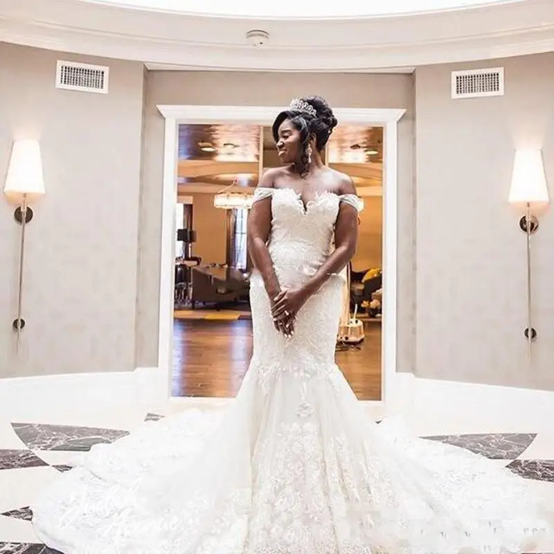 

Charming Off the Shoulder Mermaid Bridal Dresses Sweep Train Lace Appliques Plus Size Bridal Dress