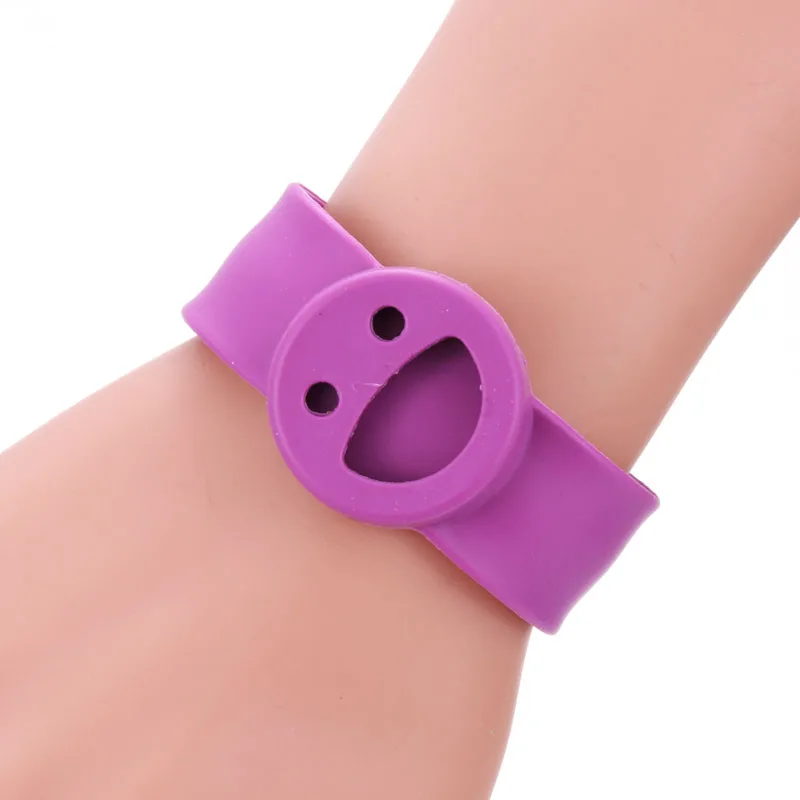 

8 Colors 1pcs Smile Face Silicone Slap Bracelets Essential Oils Diffuser Wristband anti-mosquito for Kids