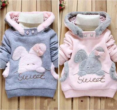 НОВЫЕ Дети дети пальто 2015 Осень и зима девушки Мультфильм кролик Свитер С