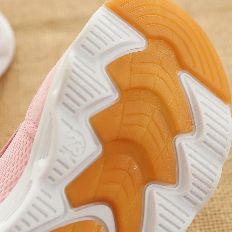 Обувь для девочек с подсветкой повседневная детская обувь на плоской подошве