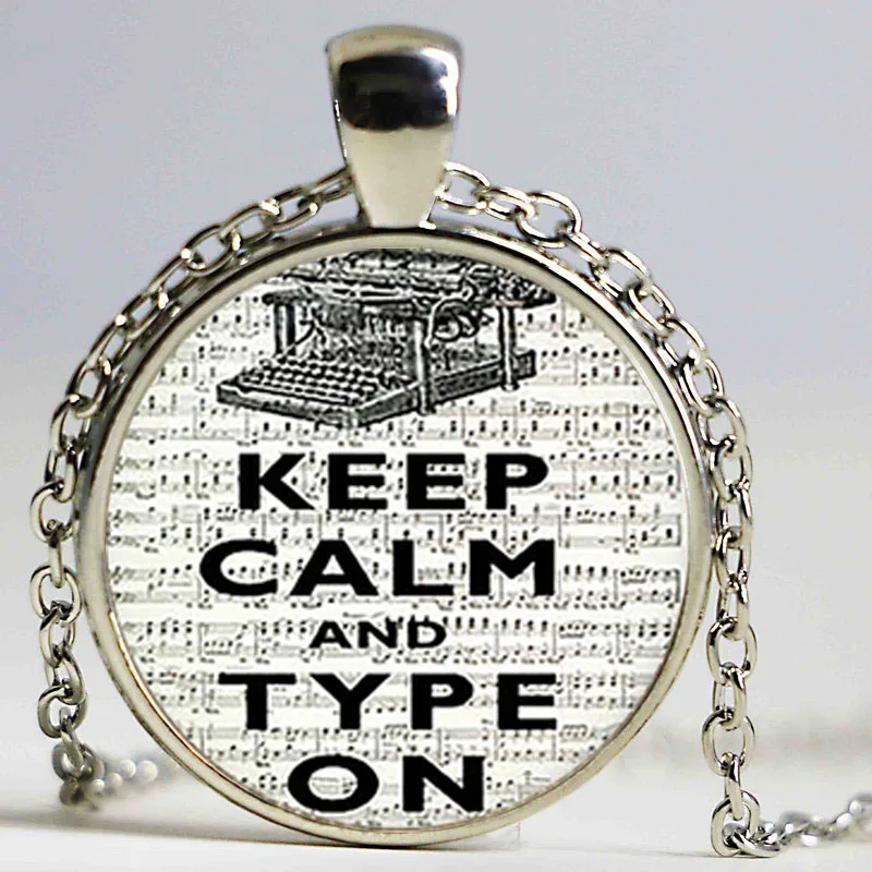 Сохраняйте спокойствие и наносите подвеску. Ожерелье с надписью Keep calm. Украшения
