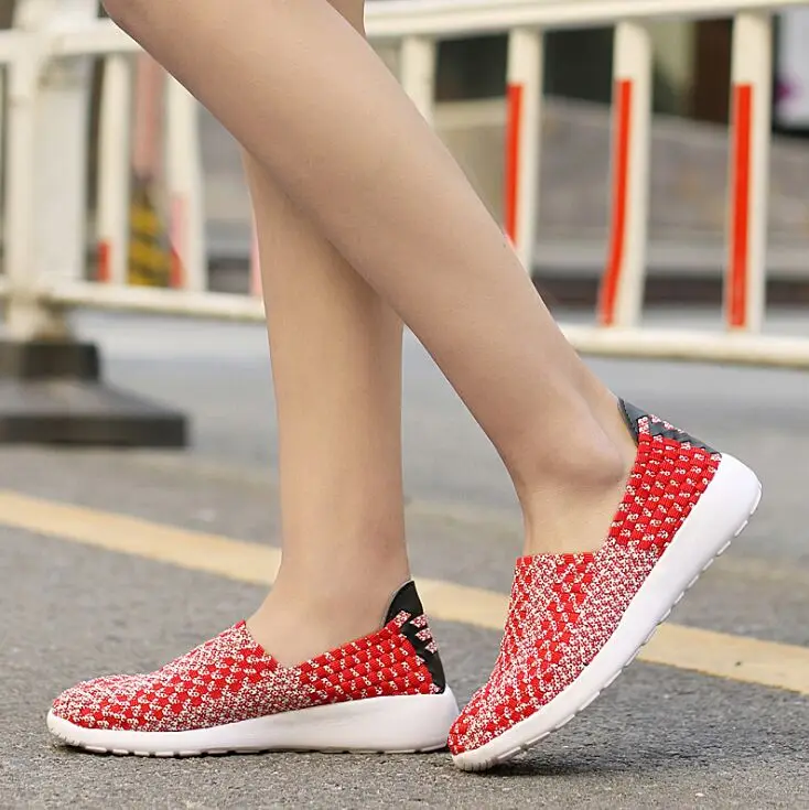 Цветные 2020 Мягкие сетчатые дышащие повседневные женские спортивные туфли на