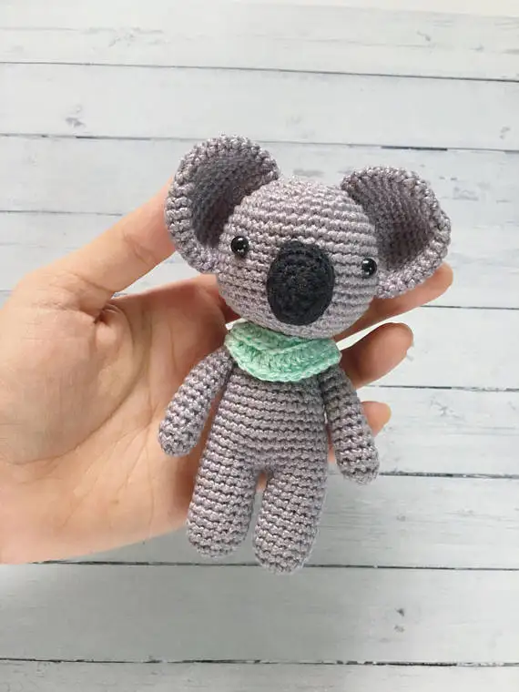 Вязание амигуруми маленькое животное коала кролик медведь и кошка 4 штуки Мягкая погремушка игрушка подарок для ребенка - Цвет: Koala