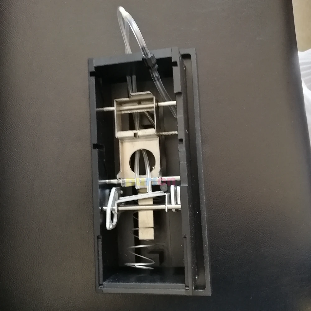 Оригинальная одноголовочная Механическая укупорочная станция/сборка