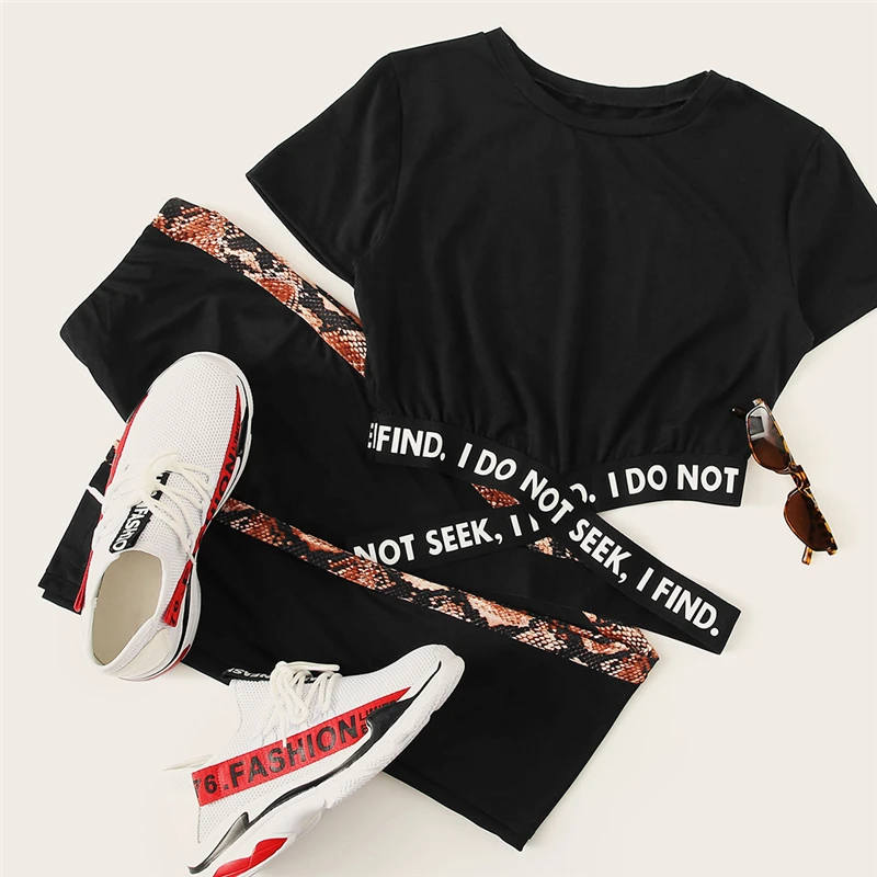 Dotfashion контрастный слоган крест-накрест Талия тройник Лето круглый вырез короткий рукав Топ для женщин Асимметричная футболка