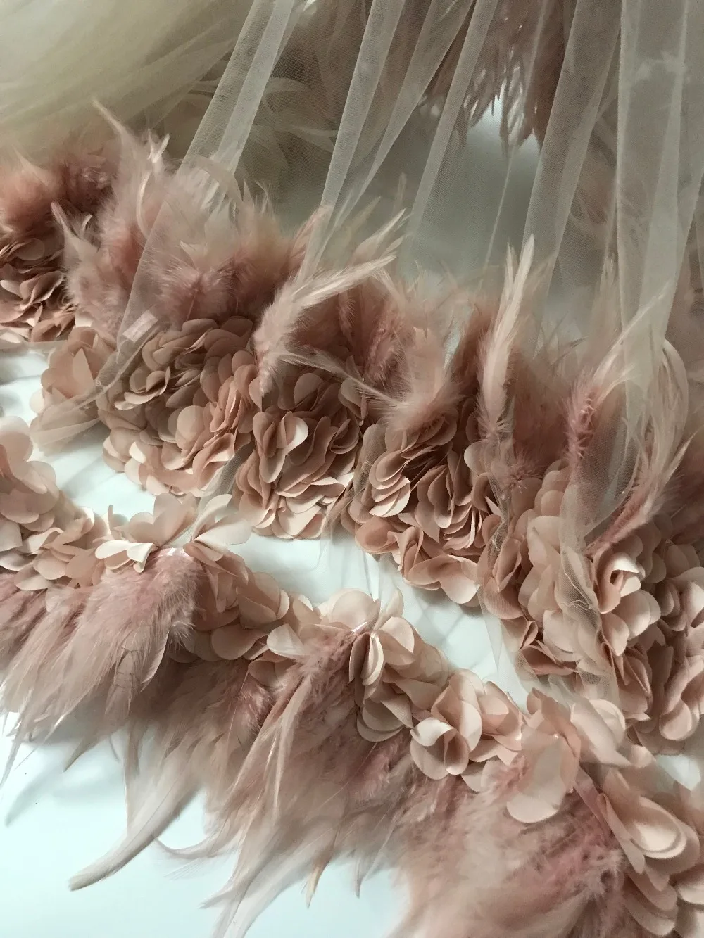 

Fashion 5 yards Nigeria Lace Fabric ZH-61015 with feather 3d flower African Tulle French Fabric Embroidered Tulle Fabric