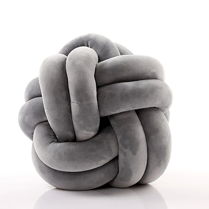 Теплая подушка в нордическом стиле с бархатным шаром одноцветная детский