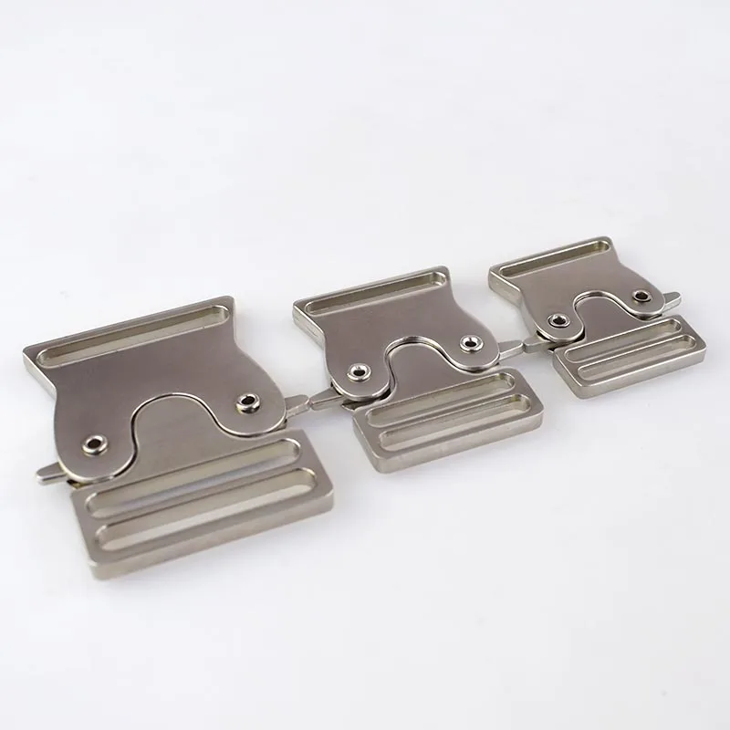 silver 5pcs Meetee Metal Bag Quick Side Release Buckle 25/30/38mm Dog Collar Webbing Adjust Buckle Clothes Tactical Belts Accessories - Цвет: silver