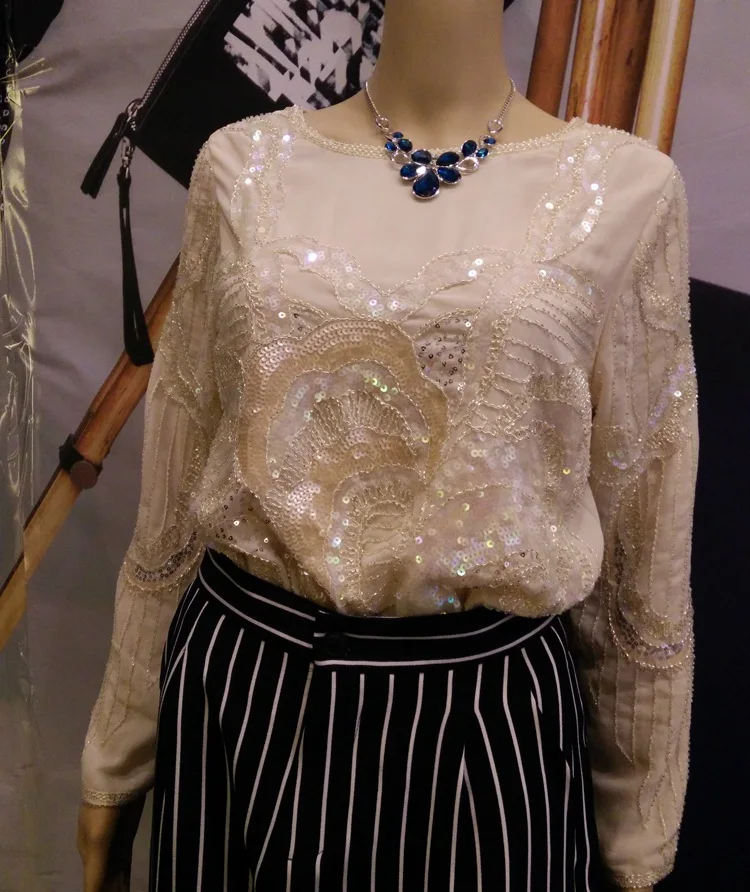 Autumn and winter new fashion brand beading lace sequins shirt long-sleeved ladies Slim was thin cardigan blouse w1999 |