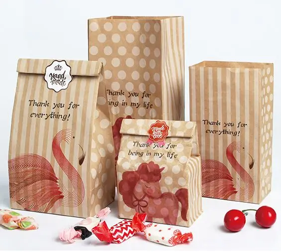 

10pcs/lot 2 sizes 2 Designs 10x18x5.5cm Flamingo unicorn Kraft paper packaging bag pouches wrappers cupcake candy bag gift bag