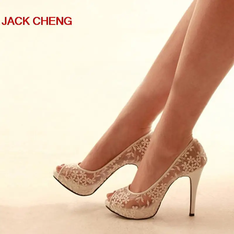 2018 весенние белые кружевные туфли на высоком каблуке с открытым носком свадебные