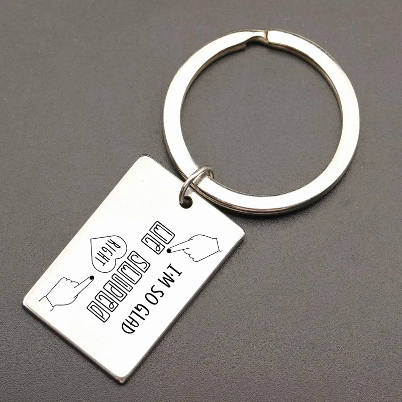 Engraved I'm So Glad We Swiped Right Fashion Keychain For Boyfriend Girlfriend Husband Wife Trendy Gift Lovers' Holder Key Ring |