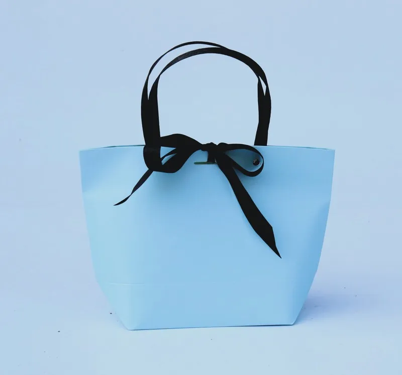 

100pcs Custom models Gift paper bag Logo printing design Gift box candy Free shipping