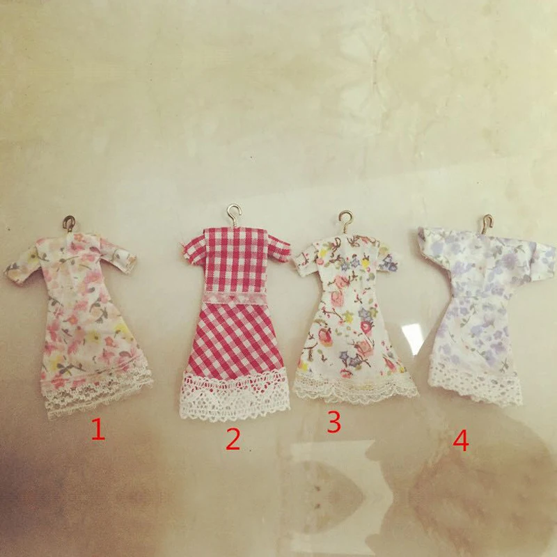 

A01-X179 children gift Toy 1:12 Dollhouse mini Furniture Miniature rement Doll accessories girl's dress 1pcs