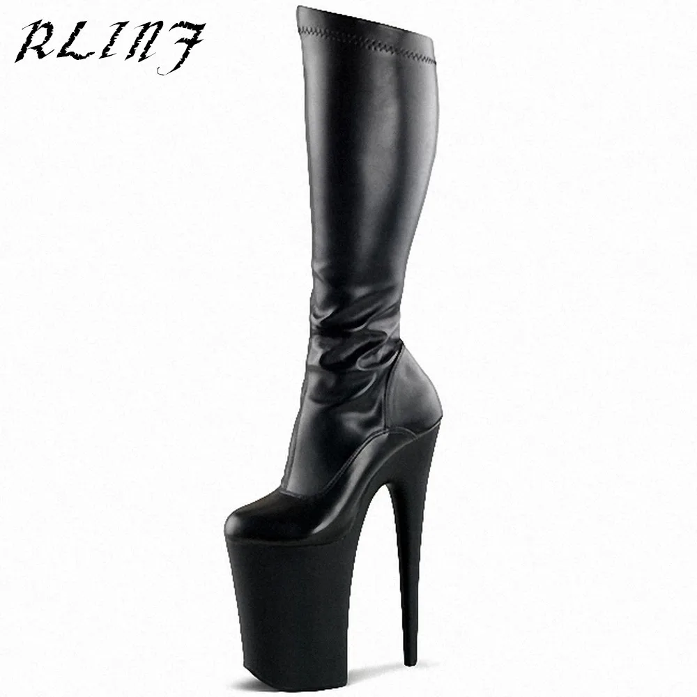 Высокие сапоги-трубы на очень высоком каблуке 20 см из лакированной кожи для сцены