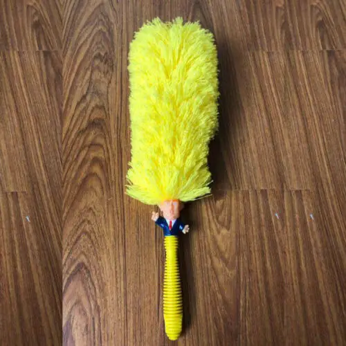 

Donald Trump Soft Yellow Cute Durable Microfiber Clean Dust Cleaner Handle Static Feather Duster Household Cleaning Tools