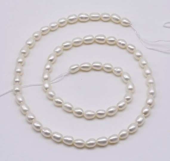 

Charming Loose Pearl Beads,A Grade Teardrop Pearl Loose Beads,4.5-5mm White Rice Tiny Real Freshwater Pearl Jewellery.