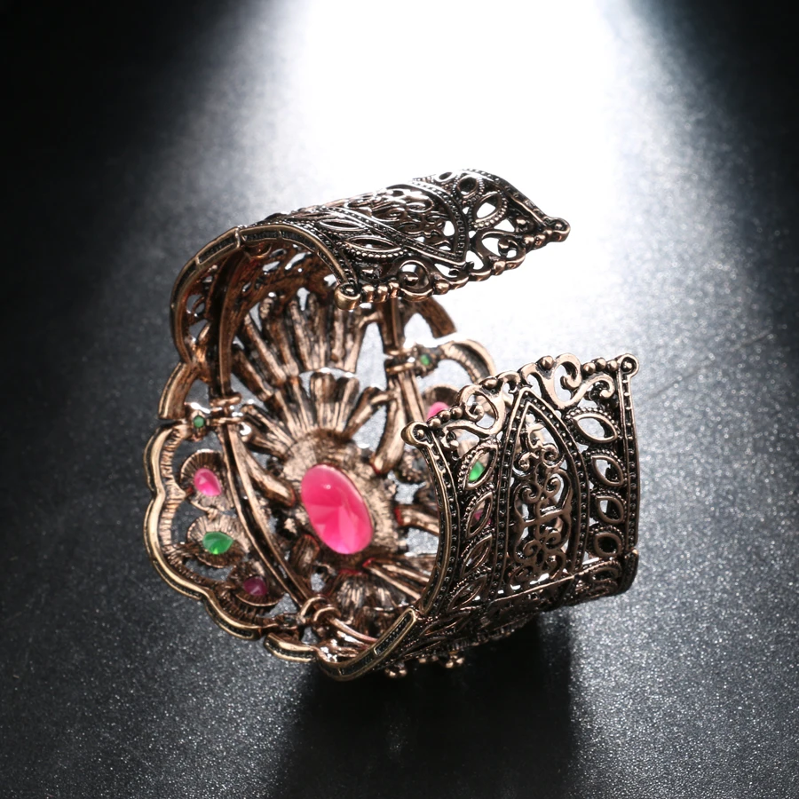 Женский браслет на запястье с шармами винтажный золотого цвета регулируемым