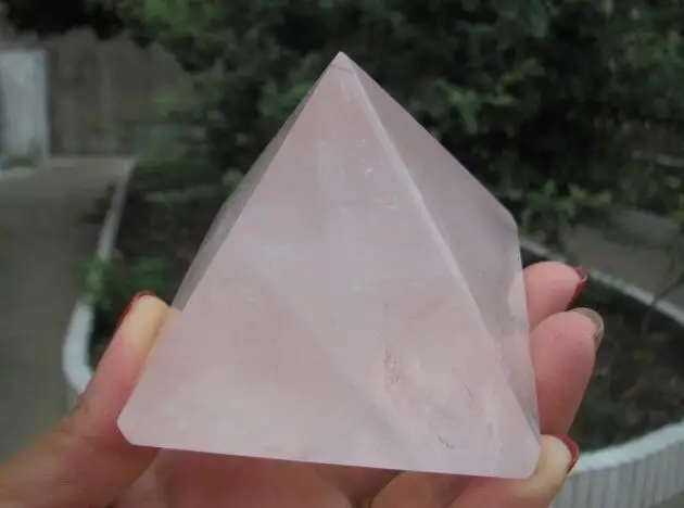 

360g Natural pink stones.Quartz crystal pyramid healing