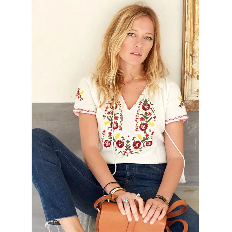 Многоцветная винтажная блузка в национальном стиле с цветочной вышивкой Мехико