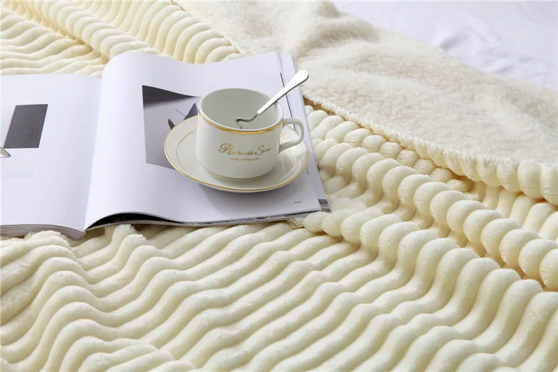 New Throw Coral Flannel Blanket Striped Bed Sheets sofa Wool Drawstring Double Lambs Couch Plane Travel | Дом и сад