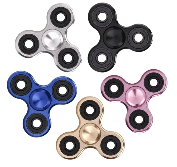 Tri-блесны Непоседа стол фокус игрушка матовый покрытие алюминиевый сплав EDC руки