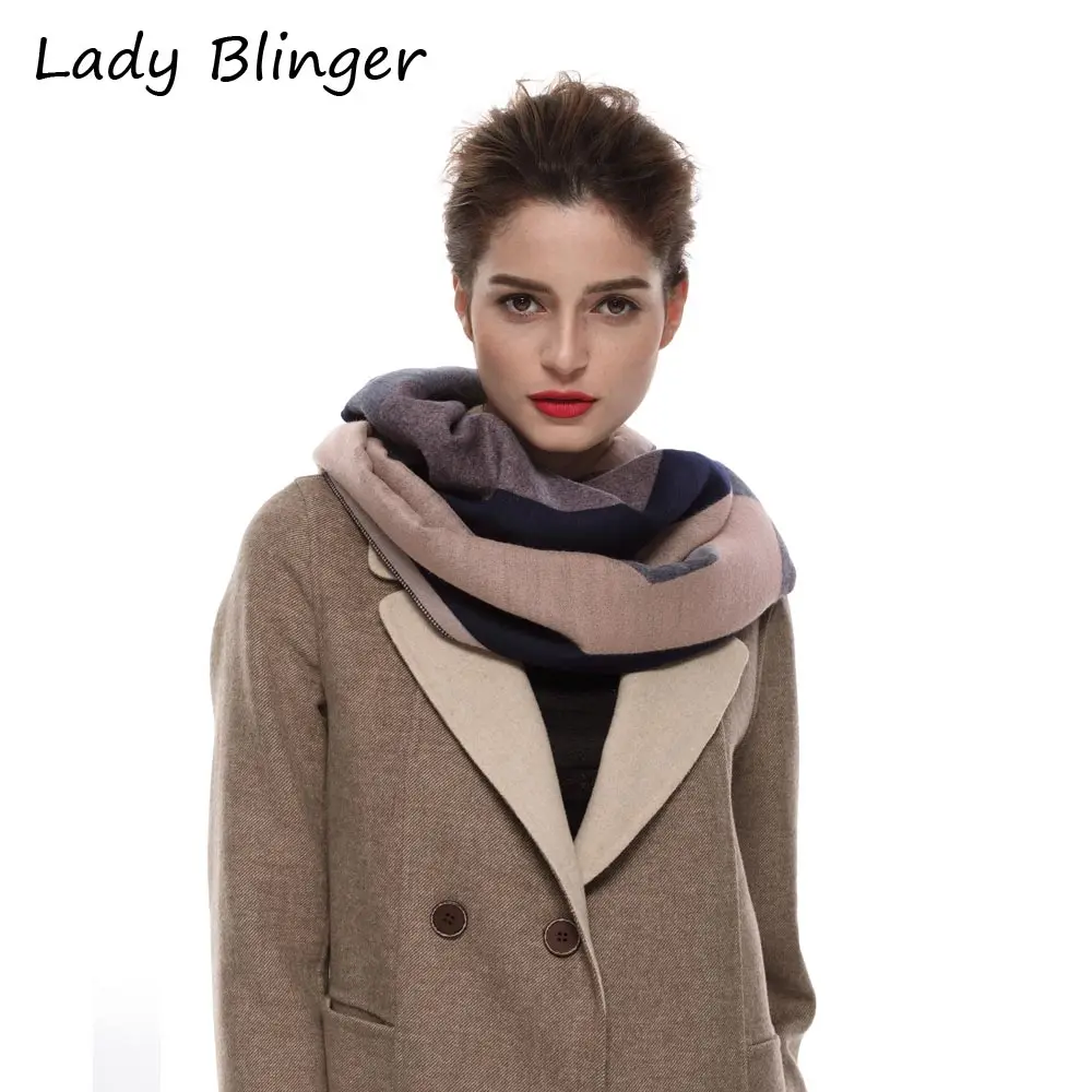 Женская накидка с геометрическим рисунком мягкая розовая и серая принтом