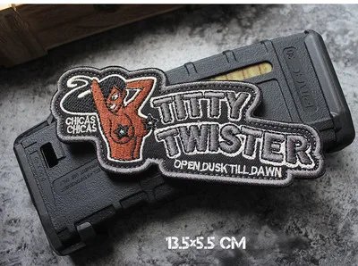 Большой Titty Twister вышивка волшебный военный боевой патч 3D тактическая аппликация эмблем боевые значки на одежду рюкзак - Цвет: Коричневый