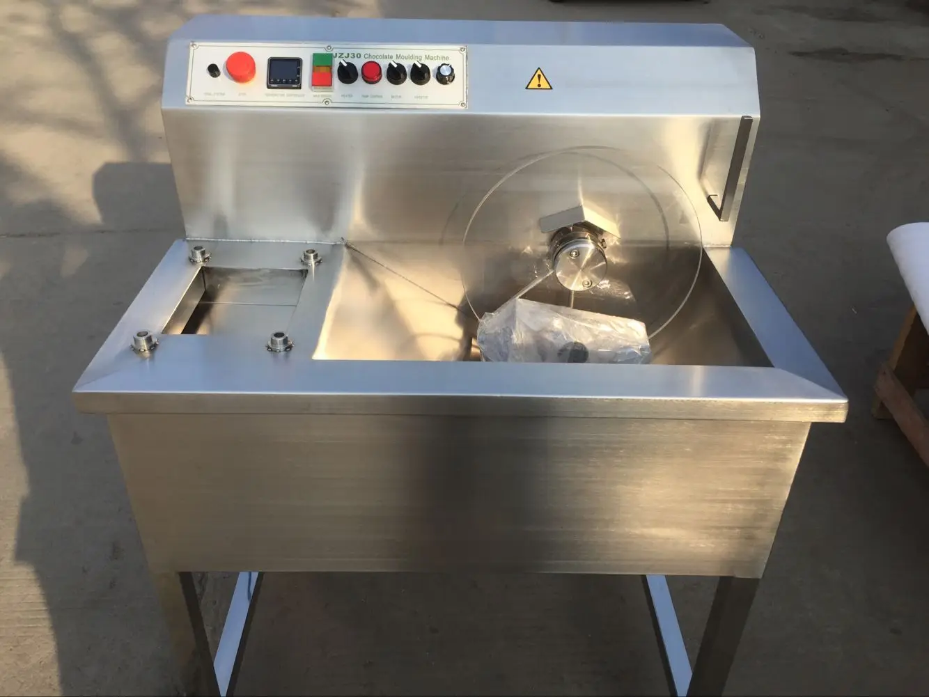 30kg/60kg melting pot chocolate machine includ vibration table tempering melter | Бытовая техника