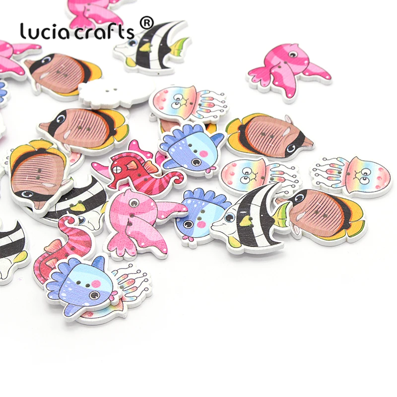 Распродажа Lucia crafts 12 штук случайный смешанный с мультяшной рыбкой; деревянные пуговицы с 2 отверстиями для своими руками шитьё вручную одежды аксессуары DIY ремесло E0223