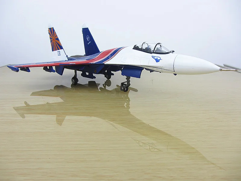 День дождя 1/72 масштаб военная модель игрушки Sukhoi Su-27 Фланкер истребитель русские Рыцари литой металлический самолет модель игрушки