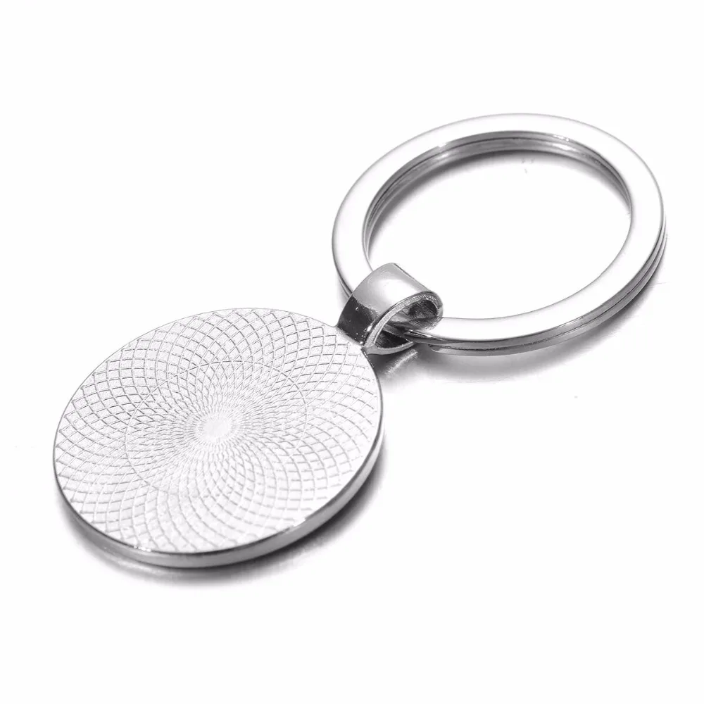 

SIAN National Style Key Chain Heart Shape Pattern Ireland Impressionist Classic Sign Glass Crystal Pendant Key Chain Art Trinket