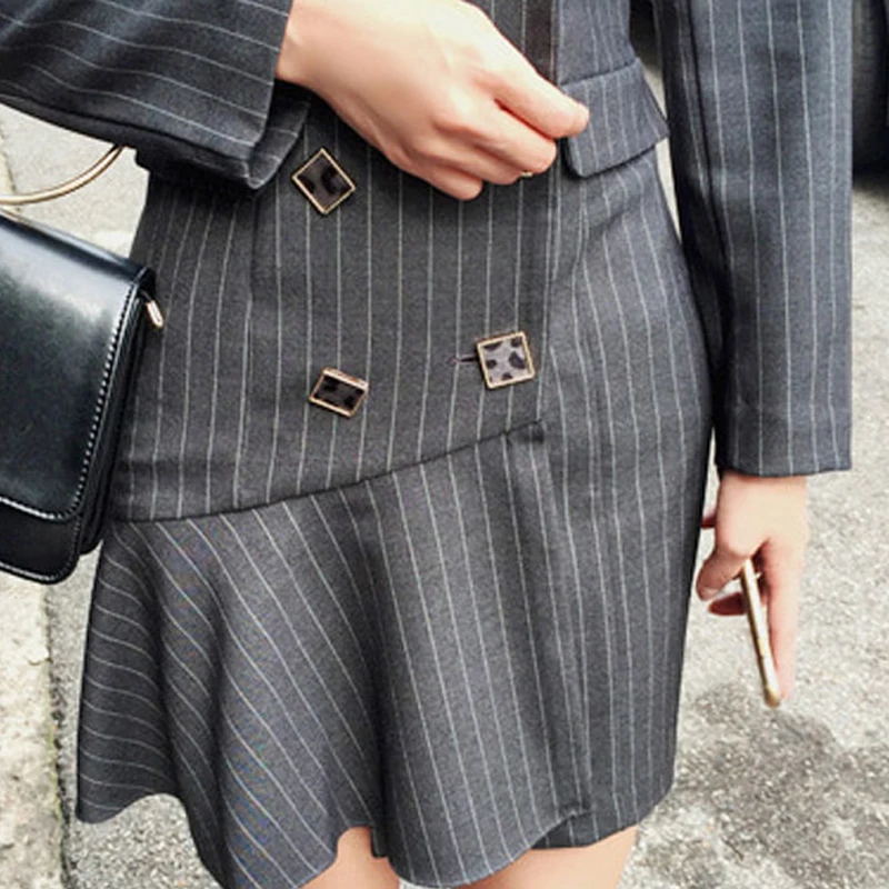 2018 Полосатое ТРАПЕЦИЕВИДНОЕ асимметричное двубортное женское платье с