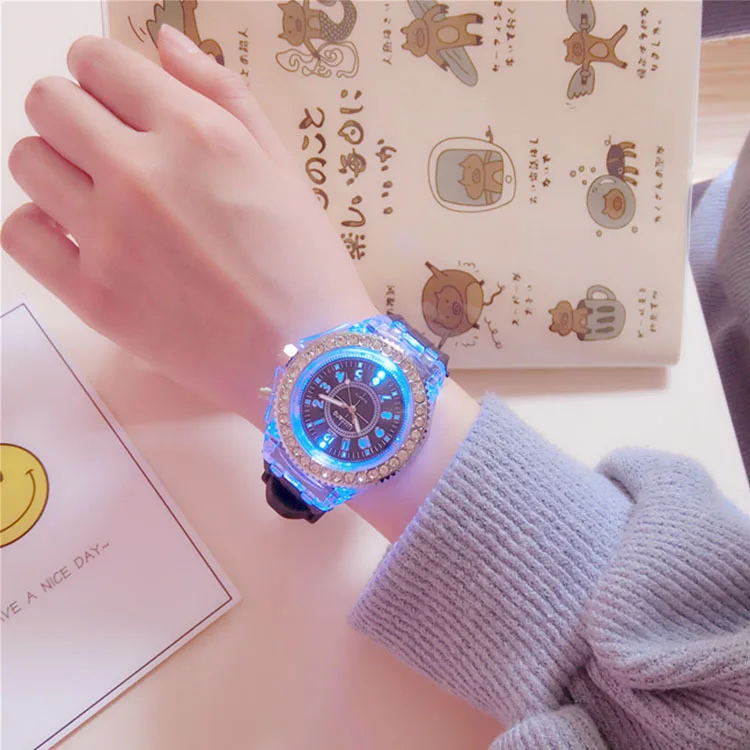 Модные Силиконовые Цветные светящиеся часы в Корейском стиле Женевские со