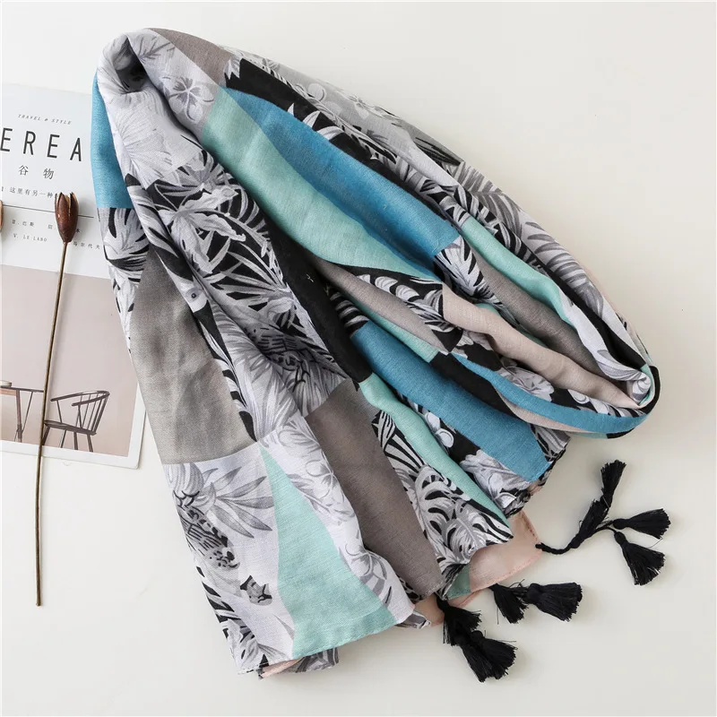 Spring Autumn Fashion Luxury Brand Floral Viscose Shawl Scarf New Design Warm Pashmina Hijabs and Wrap Bufanda Muslim Sjaal