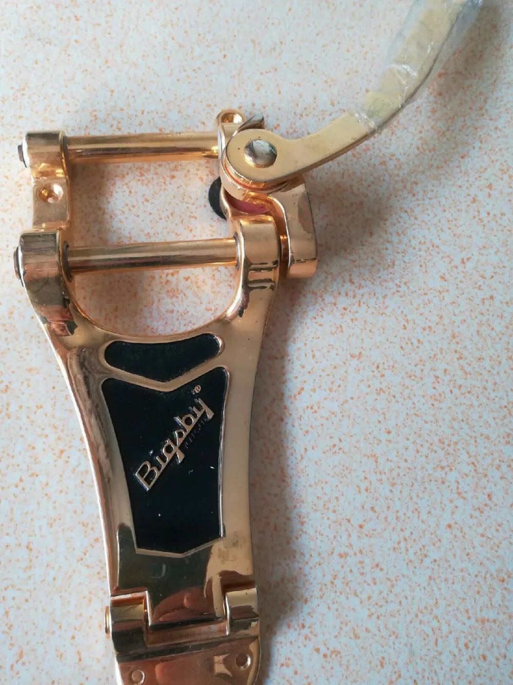 Используется подлинный Bigsby Tremolo никель или золотой цвет бесплатная доставка |
