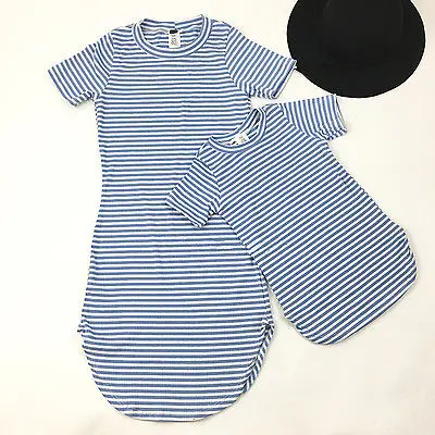 Повседневное летнее платье в полоску для мамы и дочки одинаковый комплект