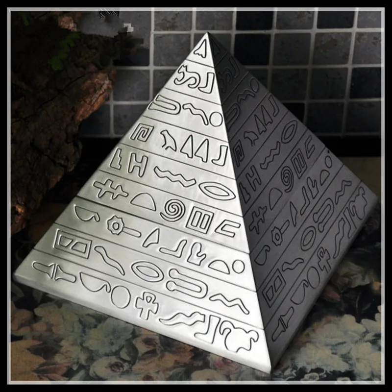 Пепельница-пирамида большого размера в стиле ретро металлические пепельницы с