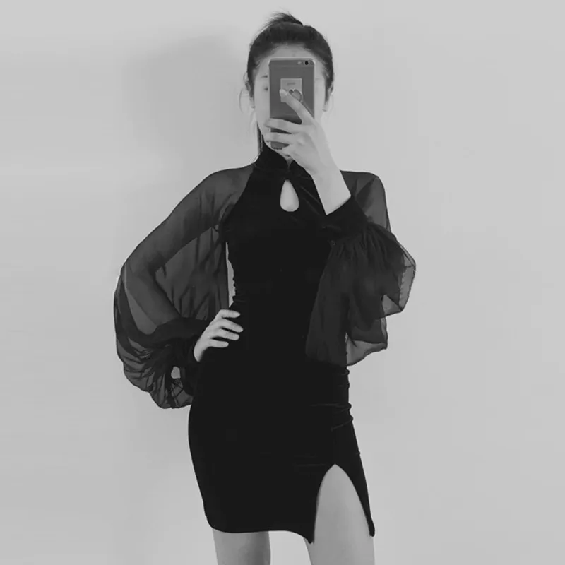 Платье-мини TWOTWINSTYLE Осеннее из шифона с высокой талией и воротником-стойкой |