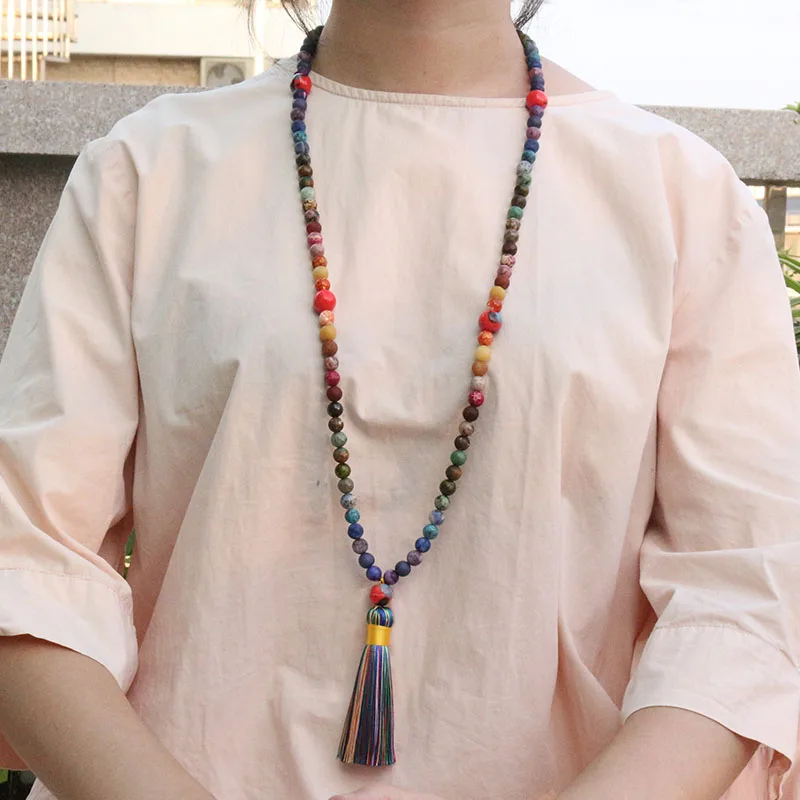 Ожерелье из матового огненного агата и китайских бусин 8 мм смешивание цветов