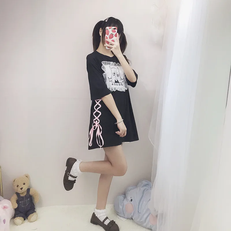Черный Японский Лолита черный длинная футболка для Для женщин Harajuku Kawaii аниме Белый Футболки-топы Готический милый мультфильм на шнуровке женские футболки - Цвет: Черный