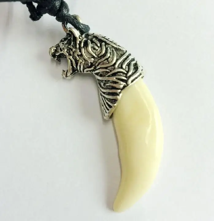 

3 PCS Fashion Handmade Tiger Tooth Teeth Pendant Charms Necklace Necklaces For Men Vintage Style Pendant Charms