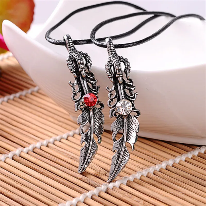 

2020 High Quality Crystal leaf Titanium steel Man Necklace Fashion Leather chain Men Jewelry gifts Stainless Steel Men Necklaces