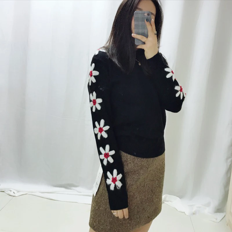 Женский трикотажный свитер с цветочной вышивкой в стиле ретро свободный
