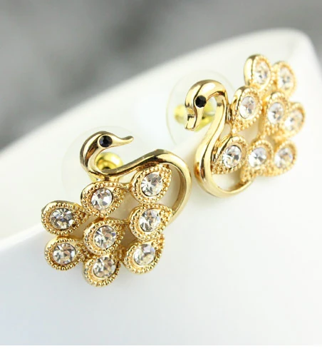 2014New Fashion Изысканный корейский уникальный милый Cystal стразы полые серьги в виде