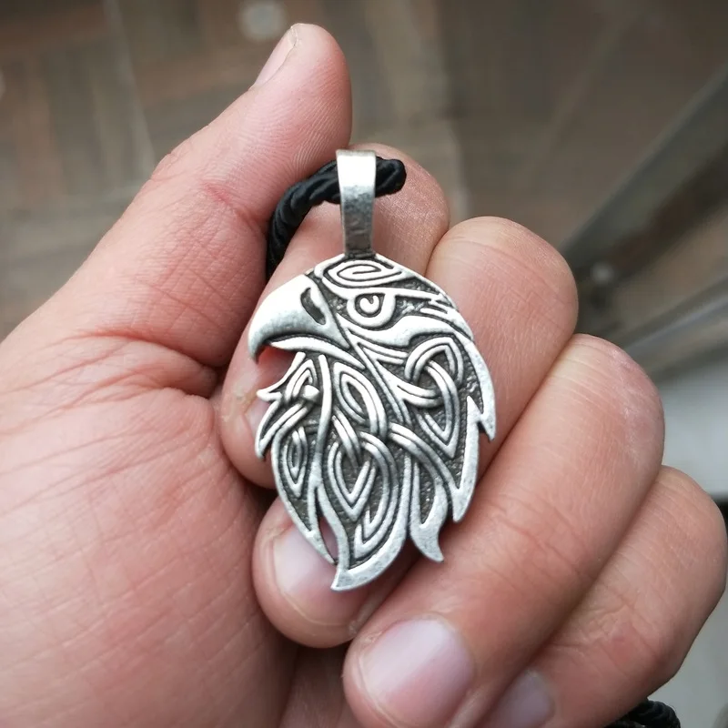 

Eagle Pendant Necklace Jewelry Silver Color Punk Animal Charm Chain Necklace Choker For Man And Woman
