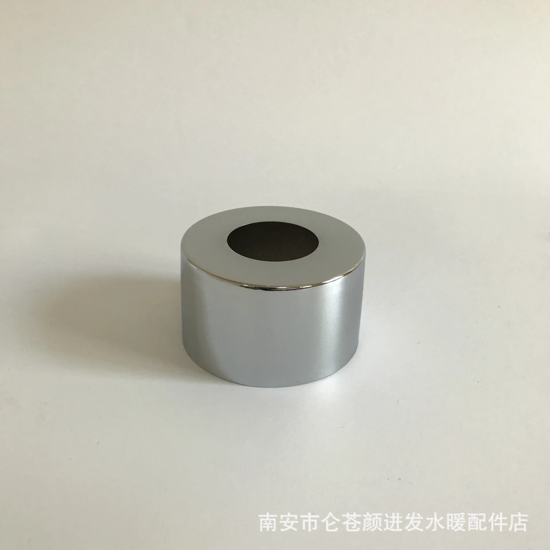 Наружная крышка из нержавеющей стали с отверстием в один дюйм декоративная