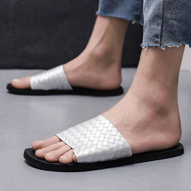 Summer Man Water Slippers Black Silver Beach Casual Shoes For Mens Outdoor Pu Leather Slippers Designer Flats Slippers Men