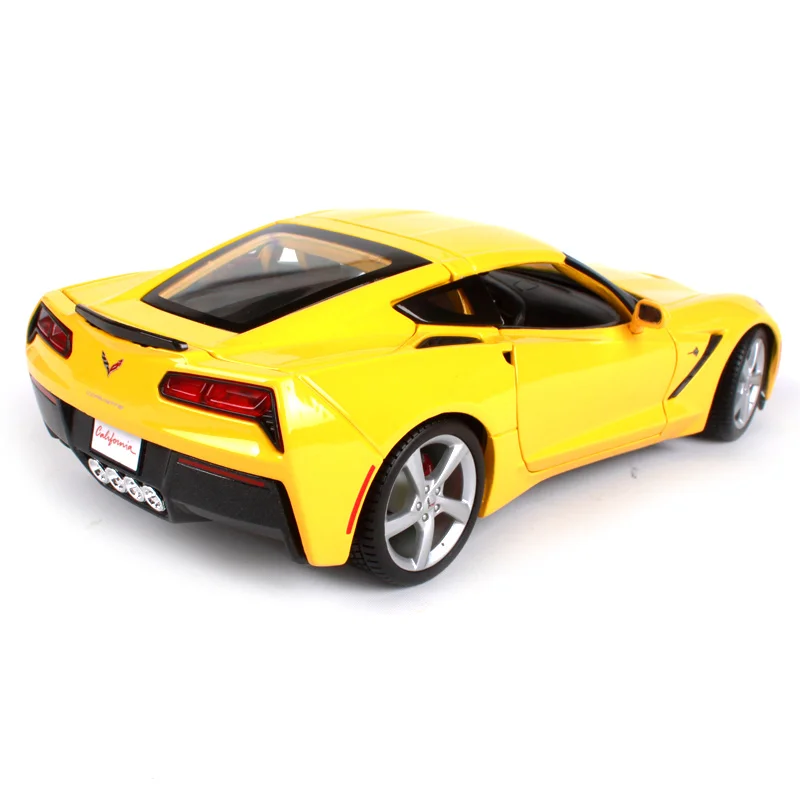 Спортивный автомобиль Maisto 1:18 2014 Chvrolet Corvette Stingray литая модель автомобиля новая