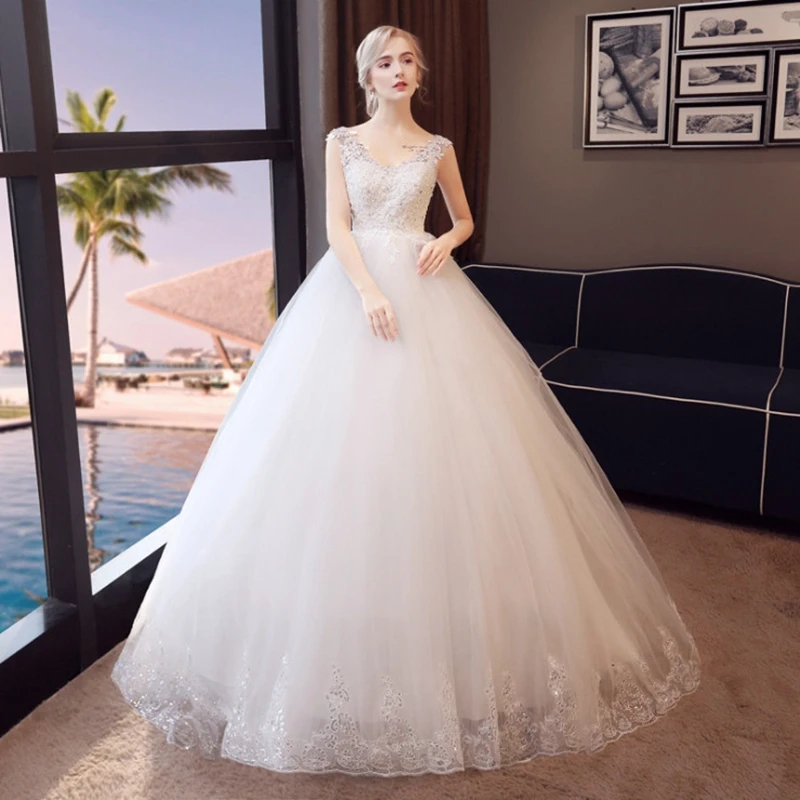 Бальные платья на бретельках с v-образным вырезом кружево аппликацией и бисером